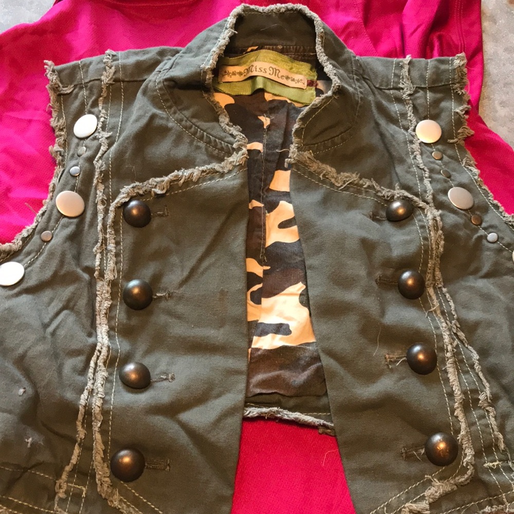Miss me camo cropped vest frayed sleeves and studs